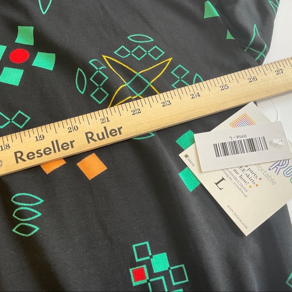 LuLaRoe Irma Geometric High Low Top Size Large New With Tags - Picture 6 of 10